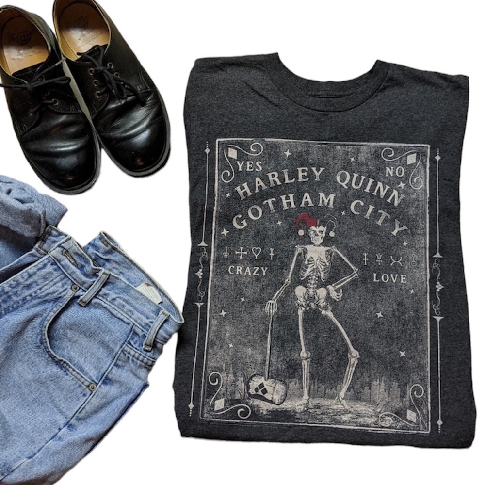 DC Comics Batman official Harley Quinn tee Gotham city Crazy Love T-Shirt small